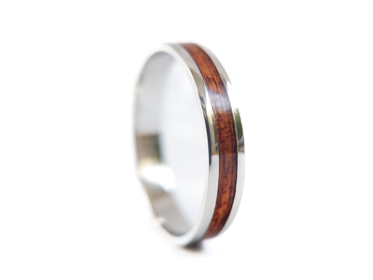 Platinum Mahogany Ring - Centered Inlay