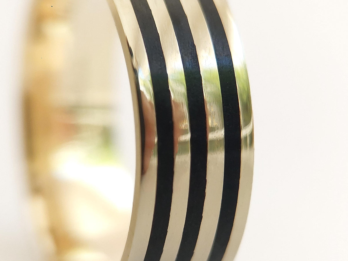 Gold Jet Ring - Stripe Inlay