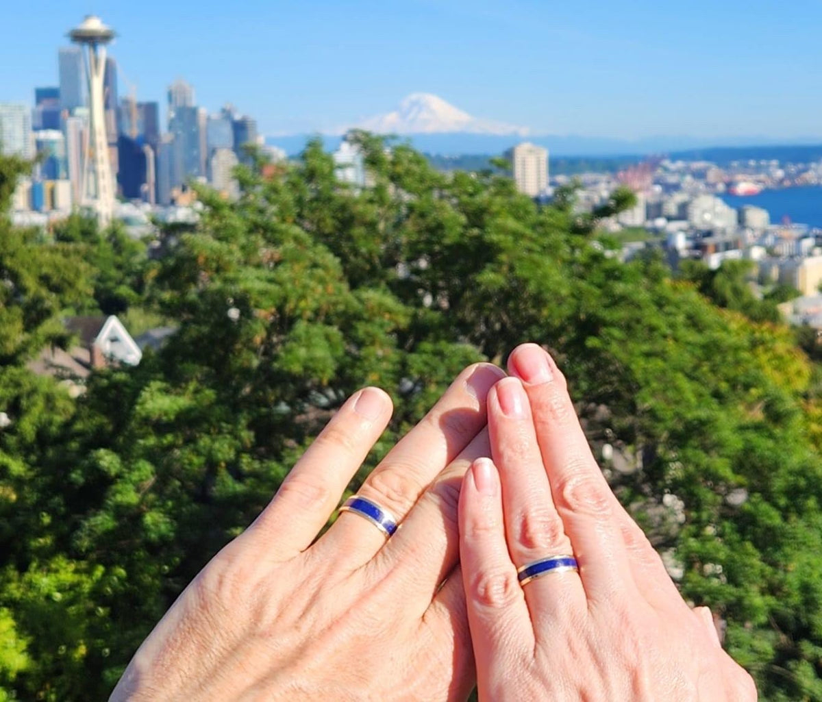 Gold Lapis Lazuli Ring - Centered Inlay