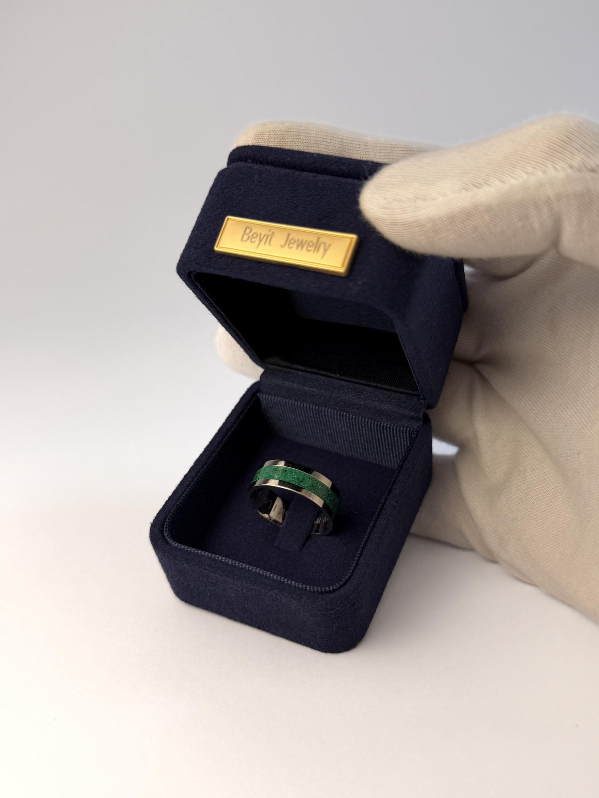 Platinum Malachite Ring - Centered Inlay